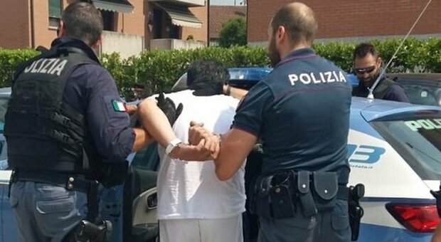 Napoli, 36enne marocchino aggredisce l’ex compagna: denunciato