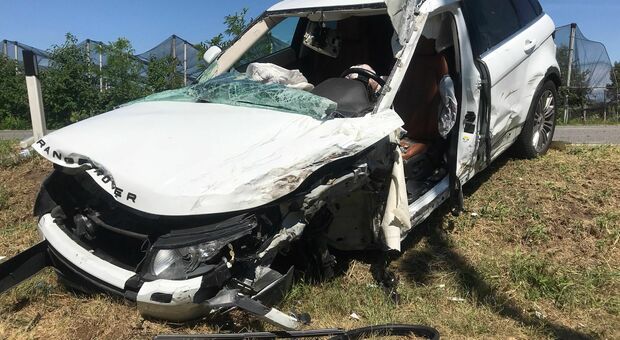 Incidente oggi a Istrana. Impatto violento fra auto e camion: gravissima una donna incinta