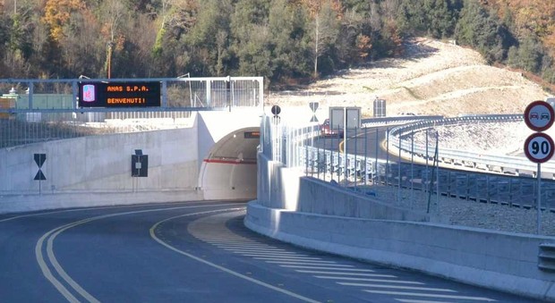 Rieti-Terni: l'Anas rileva «criticità» nella galleria Valnerina: si rischia lunga chiusura della superstrada