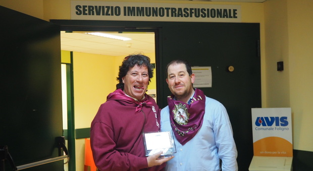 A destra Emanuele Frasconi, presidente della Sezione Comunale di Foligno di Avis