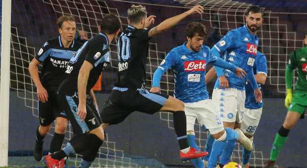 Napoli, Albiol sfida la Juventus: «Vincono? E vinciamo anche noi»