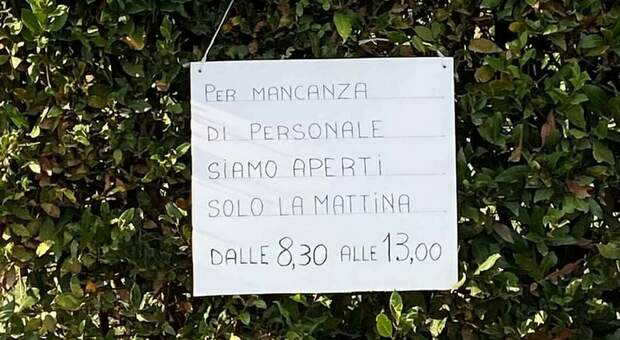 Il cartello affisso a Bolsenza