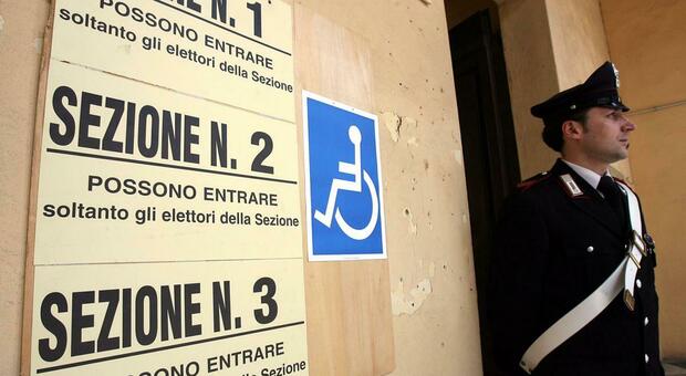 Elezioni comunali a Procida: irregolarità nel seggio, chiuso e poi riaperto dai carabinieri