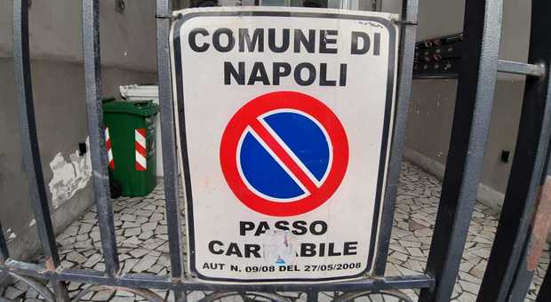 Napoli, la stangata dei passi carrai: 58 verbali e cinquemila euro di multe