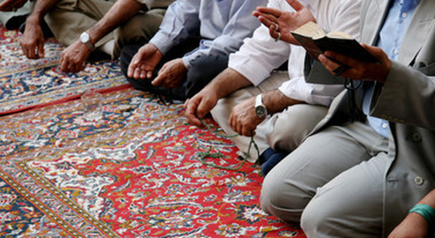 Comunità islamiche dedicano la festa di Eid e la fine del Ramadan a Papa Francesco per l'impegno al dialogo