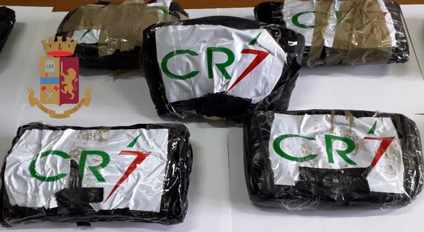 Napoli, arrestato il narcos di CR7: fermato con 14 chili di cocaina purissima in auto