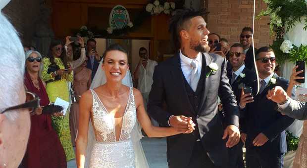 Pesaro, stelle del basket Nba e azzurro alle nozze di Daniel Hackett ed Elisa