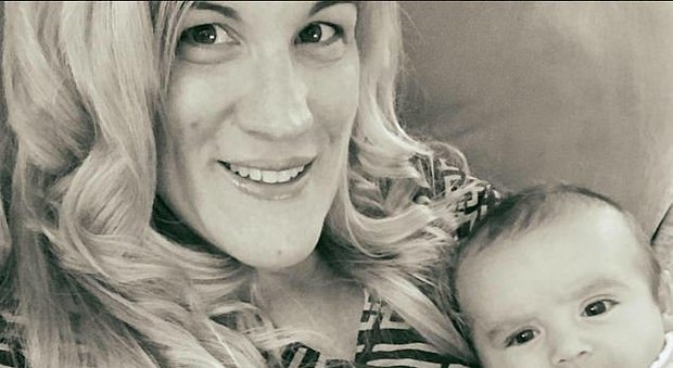Mamma soffoca il figlio di 17 mesi «Era un ostacolo alla mia relazione»