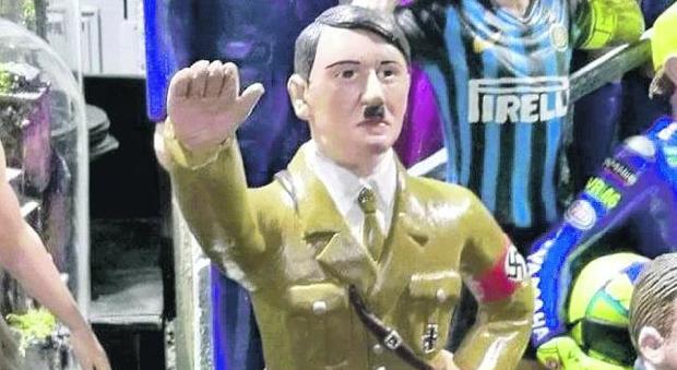 Spunta Hitler sul presepe di Napoli, la rabbia dei pastorai: «Così sfregiano la storia»