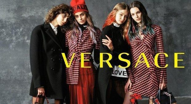 Gli scatti di Weber per la campagna FW17 Versace