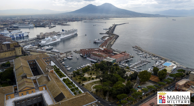Base navale Napoli