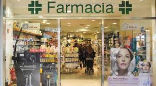 Roma, arrestati i rapinatori seriali delle farmacie: bottino di 10mila euro in 5 colpi