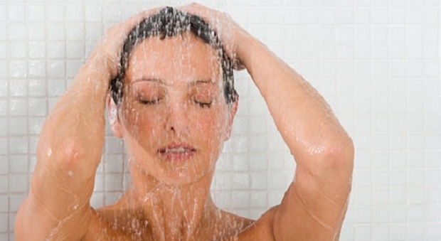Farla sotto la doccia: disgustoso? No, potrebbe salvare il pianeta