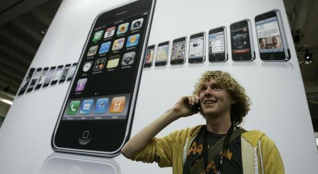 Apple, utenti colti da mal di mare: «iOS7 provoca vertigini»