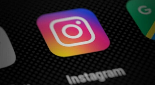 Instagram down, l'app non funziona. «Si chiude da sola»: segnalazioni in tutta Italia
