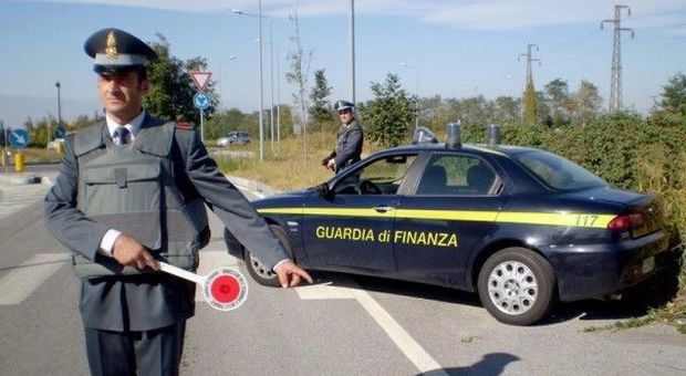 Tir con 45 kg di coca bloccato dalla Guardia di Finanza: era diretto verso Roma