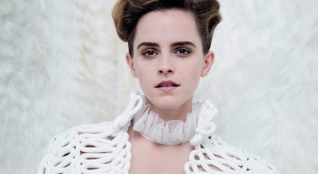 Emma Watson fuori di seno su Vanity Fair, fan in rivolta