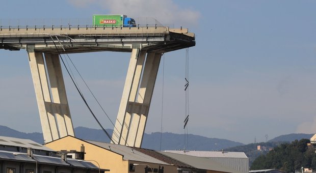 Genova, le due interrogazioni in Senato di Rossi a DelRio: «Ponte a rischio, i giunti cedono»