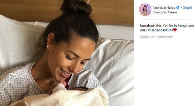 Laura Barriales mamma, è nata Melania: «Alla fine ti tengo con me figlia mia!»