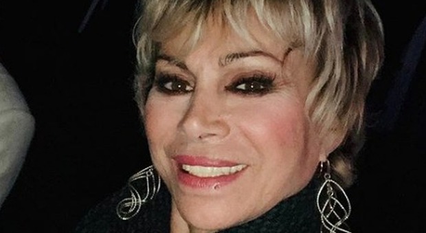 Carmen Russo choc a Vieni da me: «Ho pensato di lasciare Enzo Paolo Turchi»