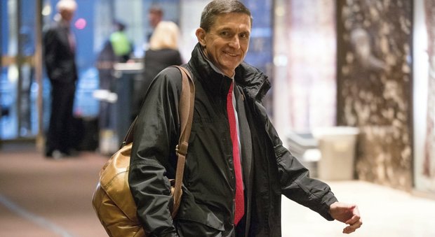Russiagate, Flynn si arrende: l'ex consigliere di Trump consegna i documenti al Senato