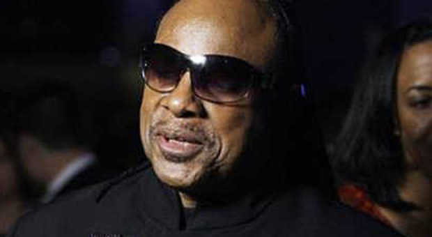 Paura per Stevie Wonder: «Subirò un trapianto di rene». L'annuncio choc ai fan