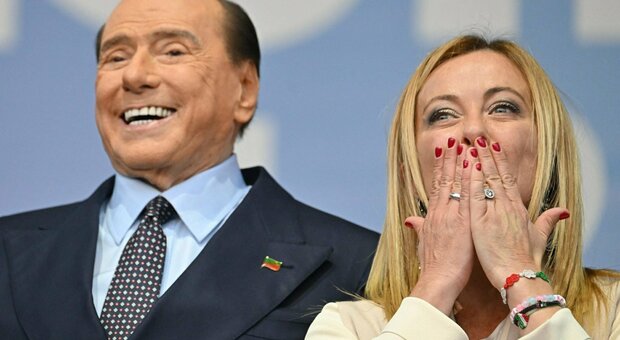 immagine Meloni, Salvini e Berlusconi chiudono la campagna elettorale del centrodestra a Piazza del Popolo