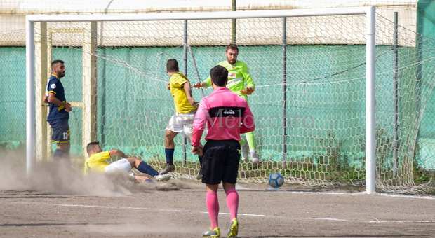 Il gol di Salusest del Capradosso (Foto Riccardo Fabi)