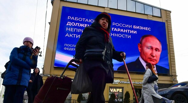 Russia domani al voto, Putin punta all'85% (anche in Transnistria): app per controllare gli elettori e iPhone in palio