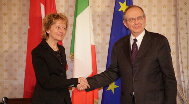 Fisco, segreto bancario addio: la Svizzera firma l'accordo con l'Italia
