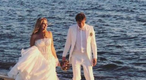Stefania Orlando si sposa: le foto più belle del matrimonio sulla spiaggia