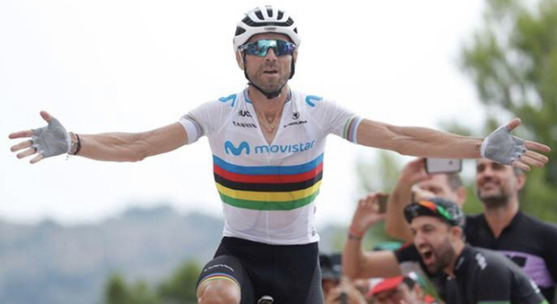 Vuelta, straordinario successo di Valverde a Mas de la Costa. Lopez torna leader