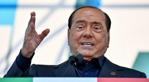 Regionali Campania 2020, Berlusconi arringa Forza Italia: «Caldoro è la persona giusta, De Luca showman tv»