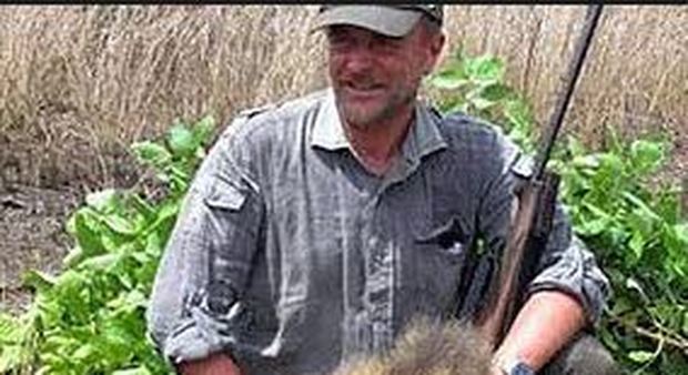 Veterinario-cacciatore muore, nel 2015 licenziato dopo l'abbattimento di un leone