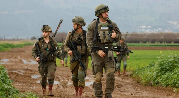 Israele sposta le truppe al confine con il Libano, rischio escalation a Nord: cosa sta succedendo