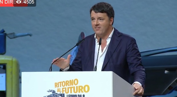 Leopolda, l'ultima giornata, Renzi sul palco: «Con M5S avremmo perso l'anima»