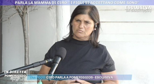 Maria Paola, la mamma di Ciro choc da Barbara D'Urso: «La famiglia le ha fatto una trappola. Ecco chi è il mandante»