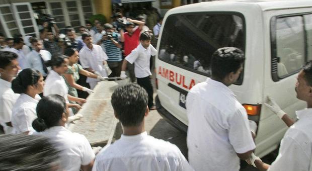 Sri Lanka, bombe contro chiese e hotel di lusso: almeno 190 morti. anche turisti