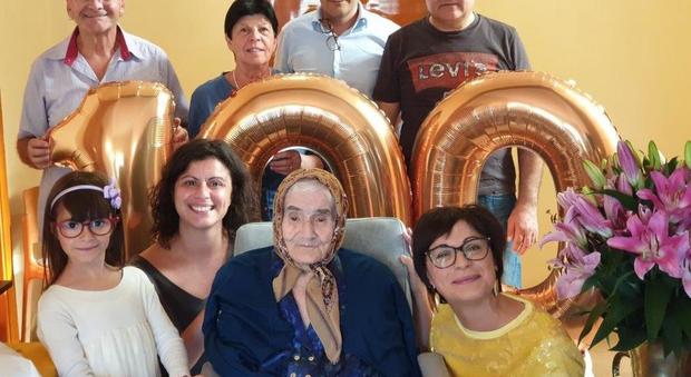 Bevagna, super nonna festeggia 100 anni: «mai andata in ospedale»