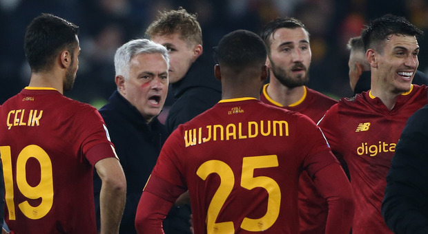 Roma, Mourinho alza il muro: la squadra è con lui ma l'addio non è tabù