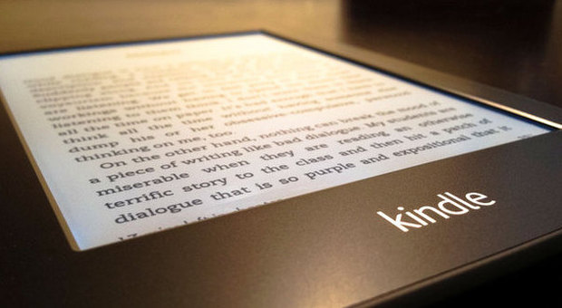 Kindle Paperwhite: non è un libro, ma è dedicato ai lettori. La nostra  prova dell'e-reader