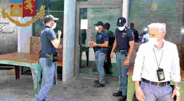 La Polizia mette i sigilli al locale in piazza Mazzini a Jesolo