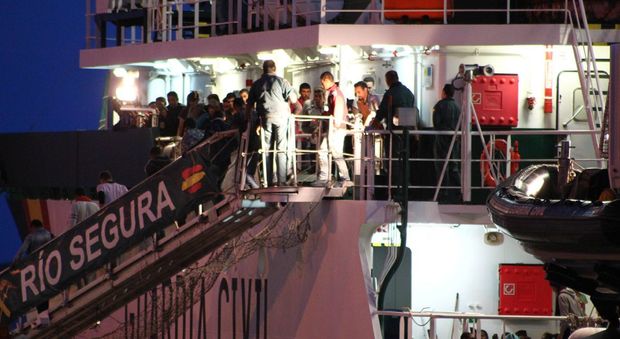 Migranti sbarcati nel porto di Taranto il 6 settembre scorso