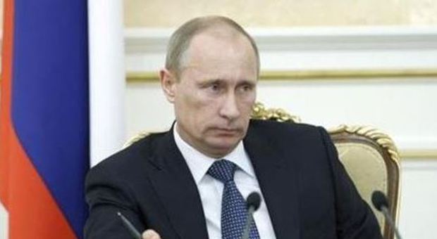 Putin mette al bando 89 funzionari militari europei: indesiderati in Russia