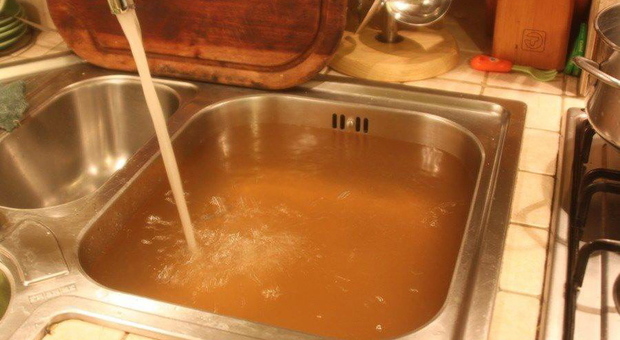 Maltempo, HydroGea avverte i pordenonesi: «Acqua "grezza", non bevetela e non cucinateci»