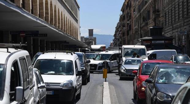 Parco auto italiano ringiovanisce: aumentano le euro 4 diminuiscono invece le euro 2 e 3. Resistono le euro 0 e 1