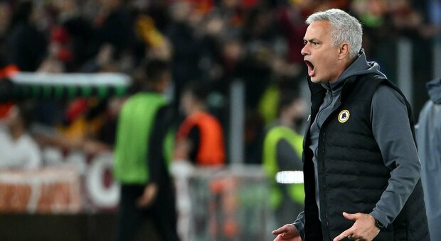 Roma, Mourinho: «Leicester squadra da Europa League. Conta solo arrivare in finale»