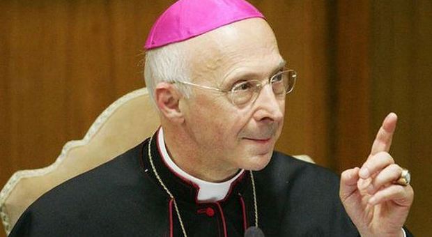 Caso impresentabili, cardinal Bagnasco: «Questione che va risolta. Non rinunciare al diritto-dovere voto»