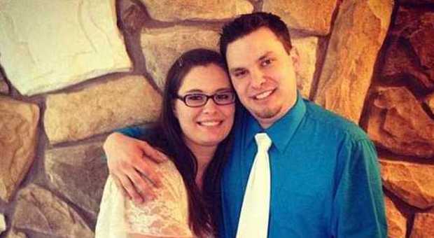Uccide il marito 8 giorni dopo il matrimonio: «Lo ha spinto giù dal dirupo»
