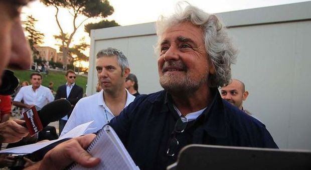 Grillo contro il Jobs act: «Abbassa gli stipendi e licenzia»